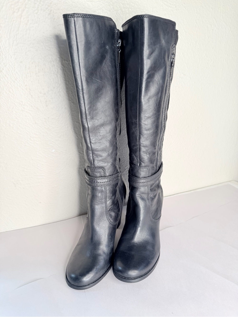 Clarks black leather/suede knee high heeled boots - Picture 2 of 11